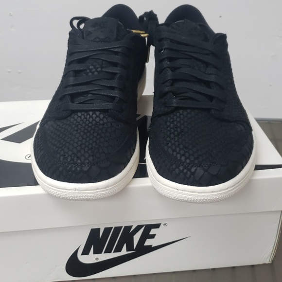 Nike Air Jordan 1 retro snake/dragon scale NWT - Picture 6 of 8